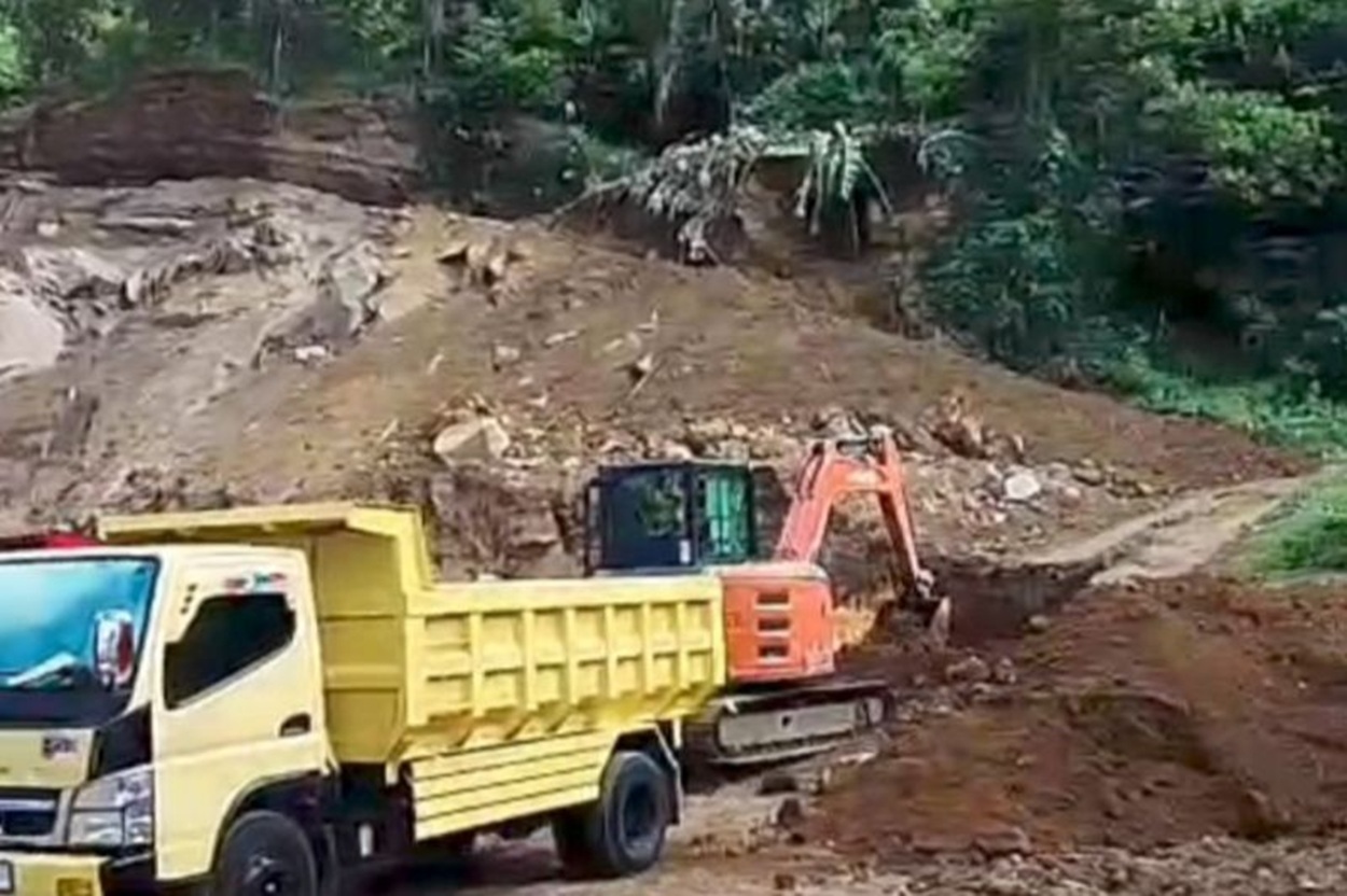 Pemkot Ternate Siap Tutup Tambang Galian C Ilegal di Kalumata