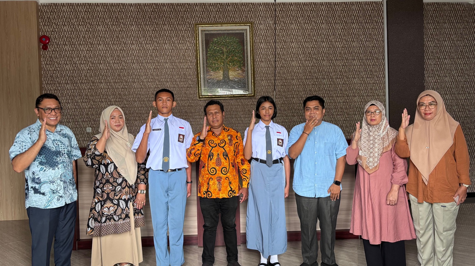 Dua Pelajar Maluku Utara Siap Kibarkan Merah Putih di Istana Merdeka