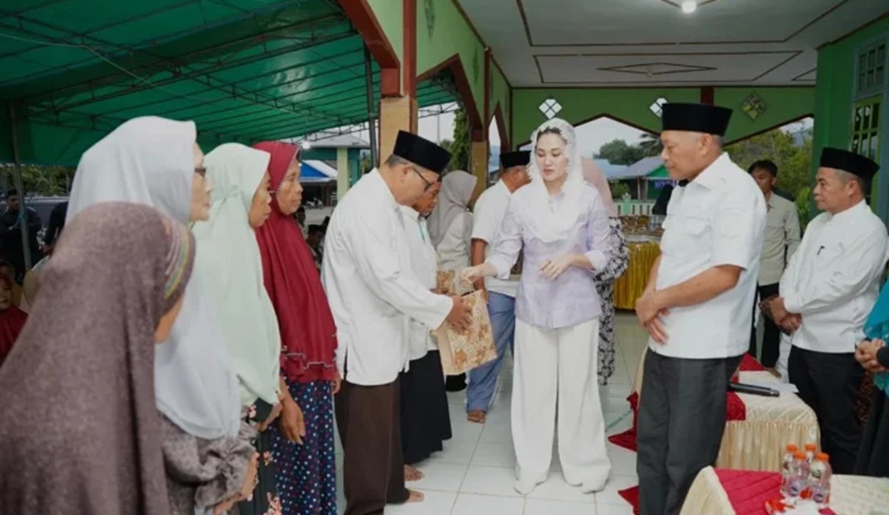 Gubernur Sherly Tjoanda Buka Puasa Bareng Warga Haltim, Ada Pesan Penting yang Bikin Terharu