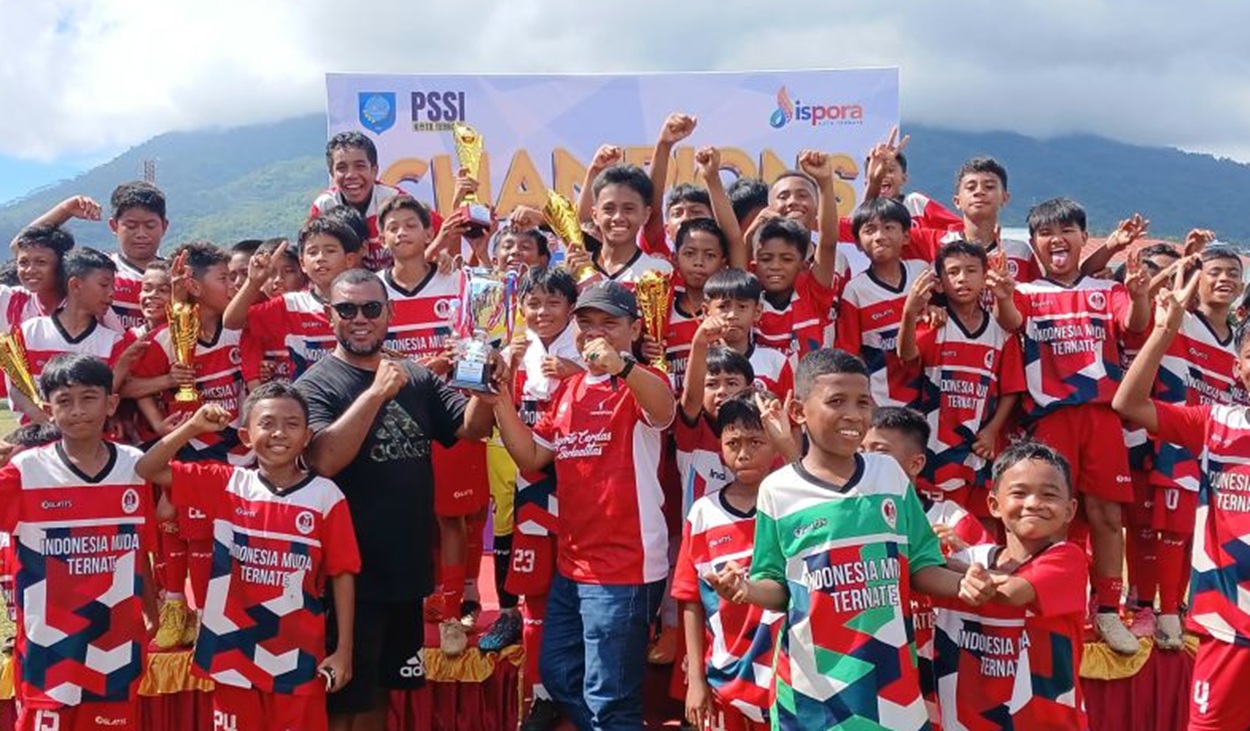 IM Ternate Raih Juara Umum Festival Sepak Bola Usia Dini Piala Wali Kota 2025