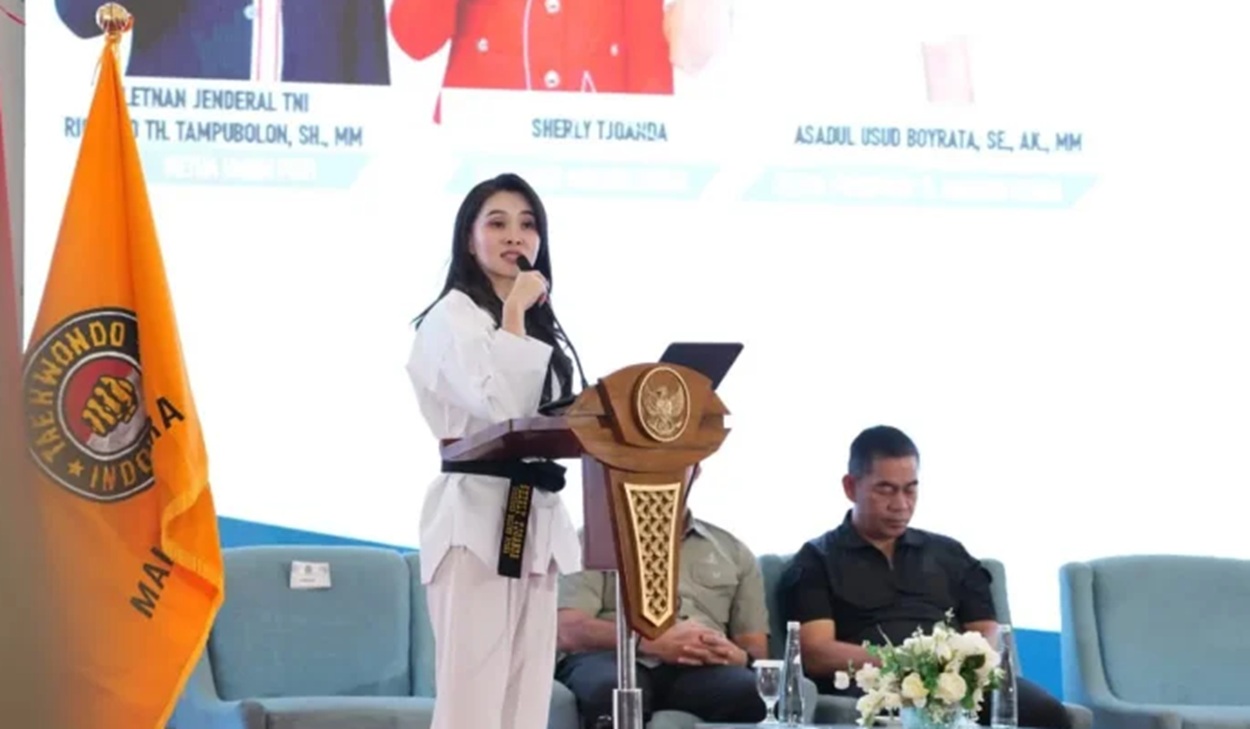 Gubernur Sherly Tantang Pengurus Baru Taekwondo Malut Tembus Peringkat 5 Besar Nasional