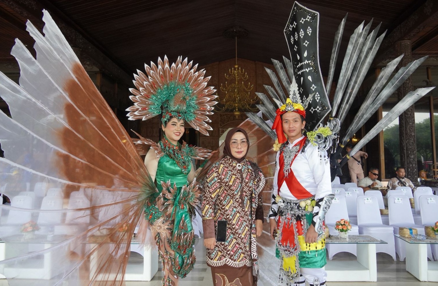 Batik Salawaku: Simbol Keberanian dan Warisan Budaya Maluku Utara yang Menginspirasi Dunia