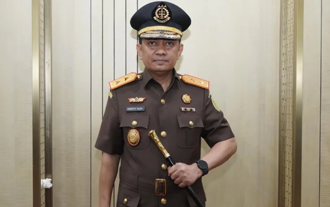 Roberthus Melchisedek Tacoy Resmi Jadi Kajati Maluku Utara