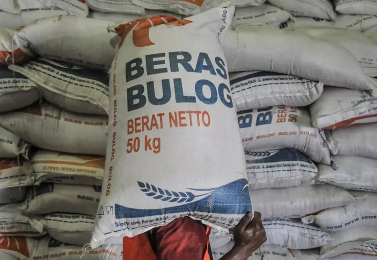 Bulog Kirim 270 Ton Beras Super untuk Masyarakat Ternate
