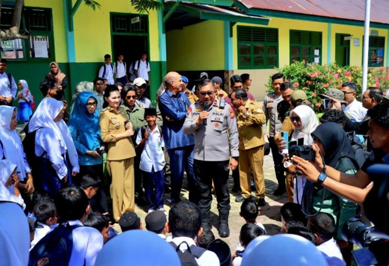 Polda Maluku Utara Gelar Gerakan Pasar Murah Plus Cek Kesehatan Gratis