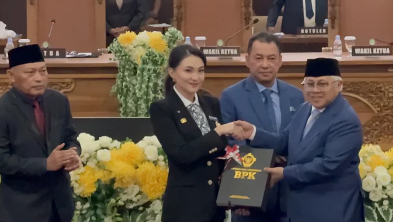 Pecah Rekor 3 Tahun! Gubernur Sherly Sukses Bawa Maluku Utara Rebut Opini WTP dari BPK