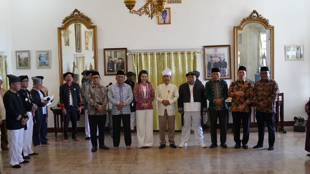Gelar Adat Terhormat Untuk Anggota BPK: Penghormatan dari Kesultanan Ternate