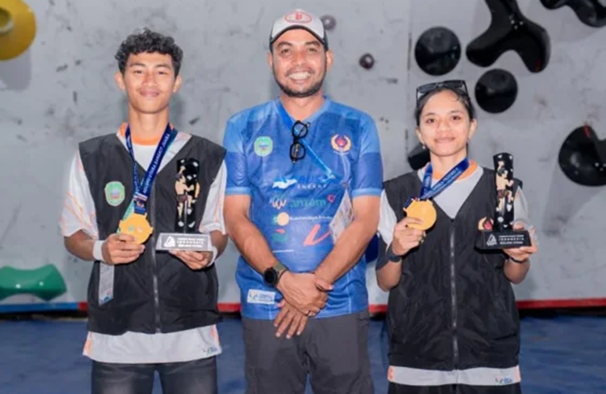 Sabet 2 Emas Sekaligus, Cabor Panjat Tebing Dongkrak Posisi Kontingen Haltim di Porprov V Malut