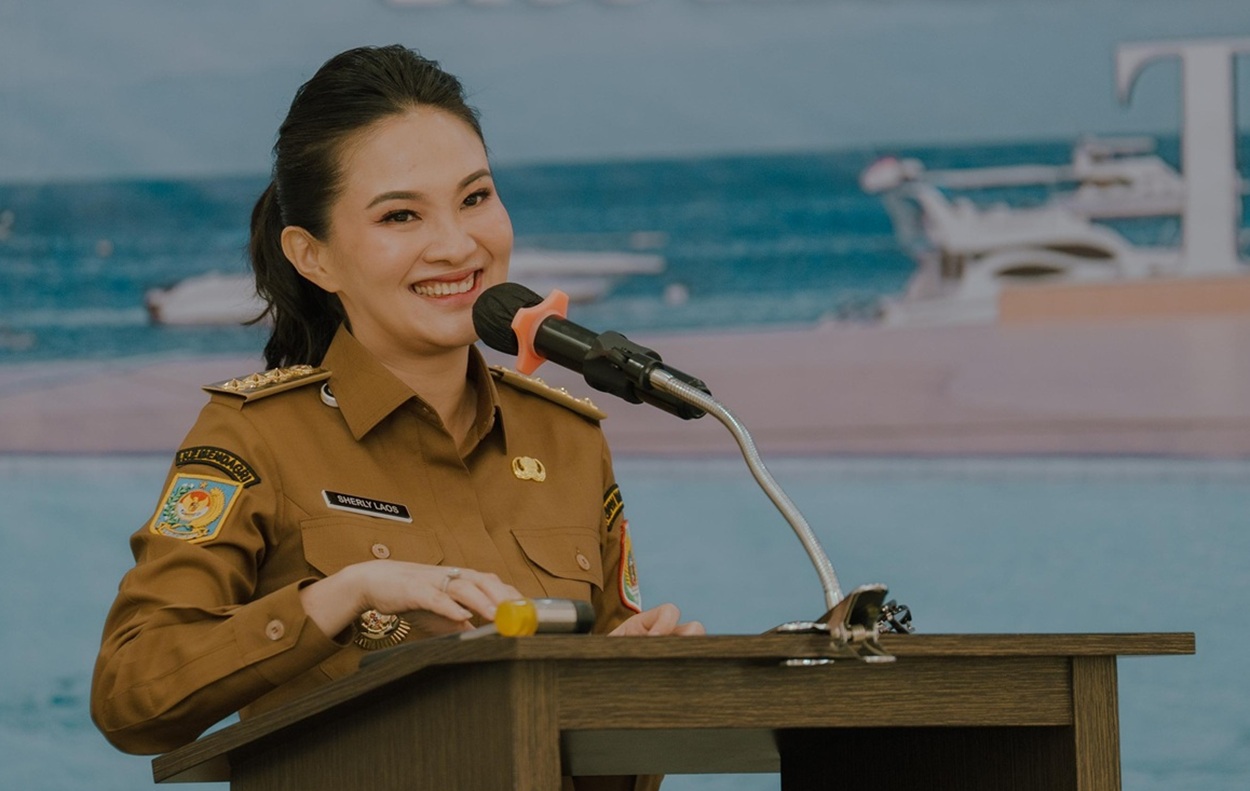 Gubernur Sherly Guyur Bonus Rp100 Juta untuk Pahlawan Olahraga Pelajar