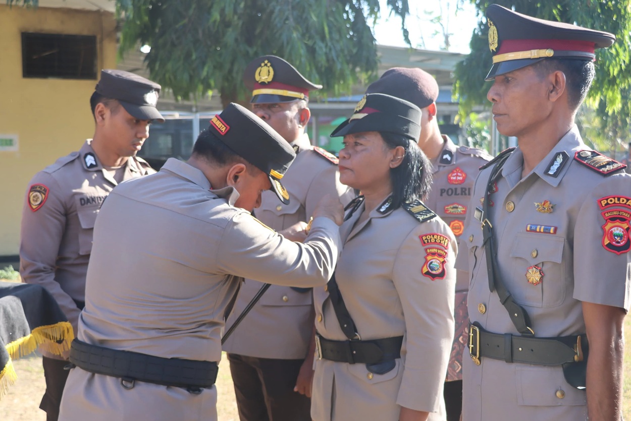 14 Perwira Utama Polresta Tidore Resmi Disertijabkan