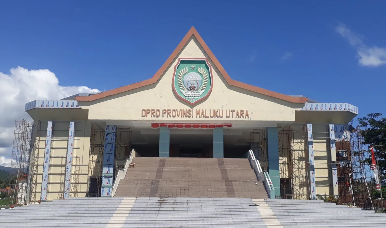 DPRD Maluku Utara Gebrak Sofifi! Dua Paripurna Sekaligus Bahas Isu Panas Reses & Temuan BPK