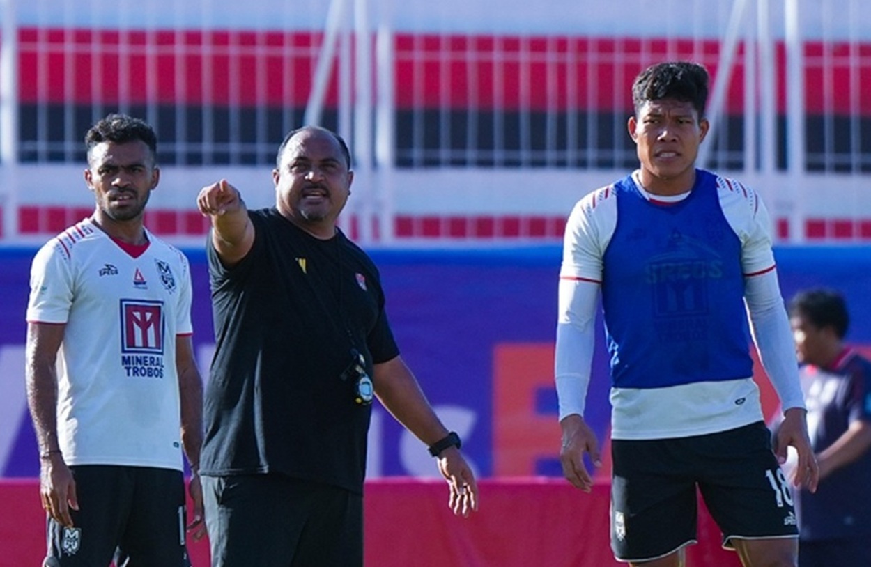 TERUNGKAP! Imran Nahumarury & Yeyen Tumena Dipecat karena Praktik Pemotongan Gaji Hingga Transfer Pemain