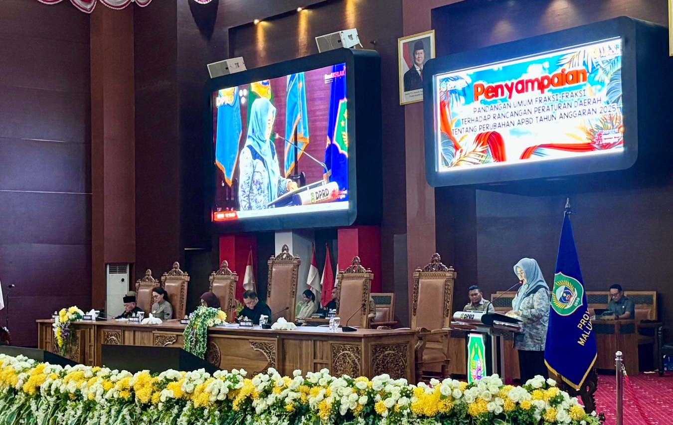 DPRD Malut Panas! Semua Fraksi Sampaikan Tanggapan Kritis Ranperda APBD-P 2025