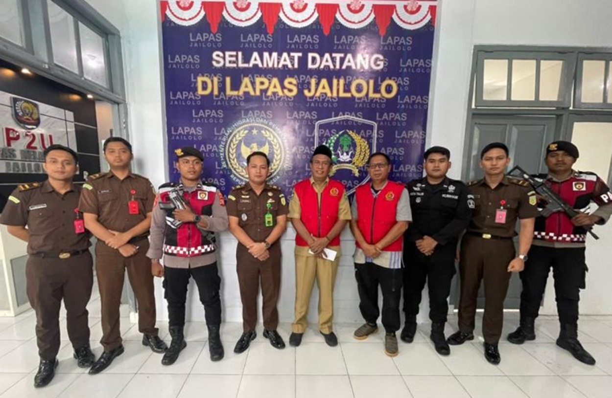 Korupsi Proyek Rp1 Miliar, Eks Sekda & Kadis Halbar Ditahan