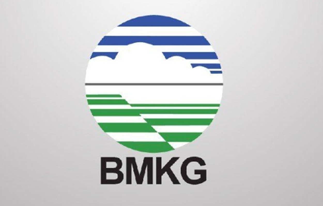 Cuaca Ekstrem Melanda Maluku Utara: BMKG Ingatkan Warga Waspada dan Hindari Bahaya