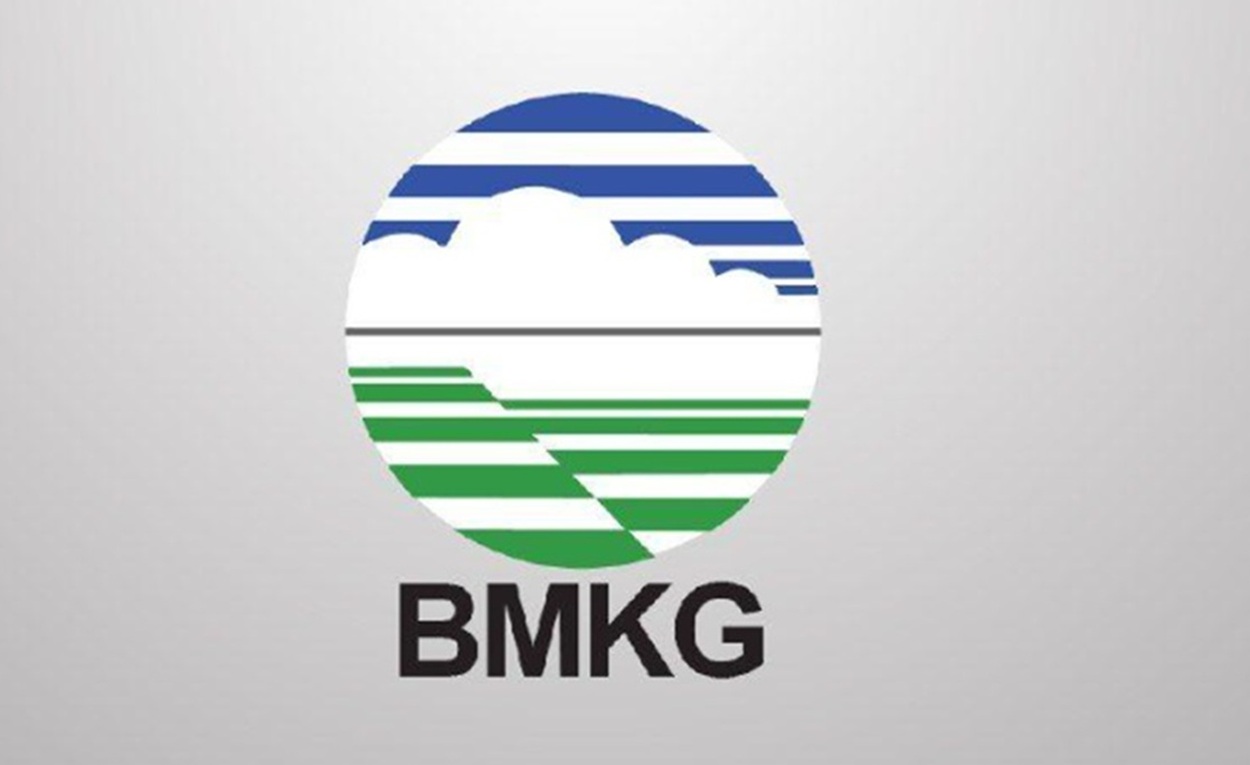 BMKG Ternate Siaga! Warga Maluku Utara Diminta Waspada Cuaca Buruk dan Gelombang Laut