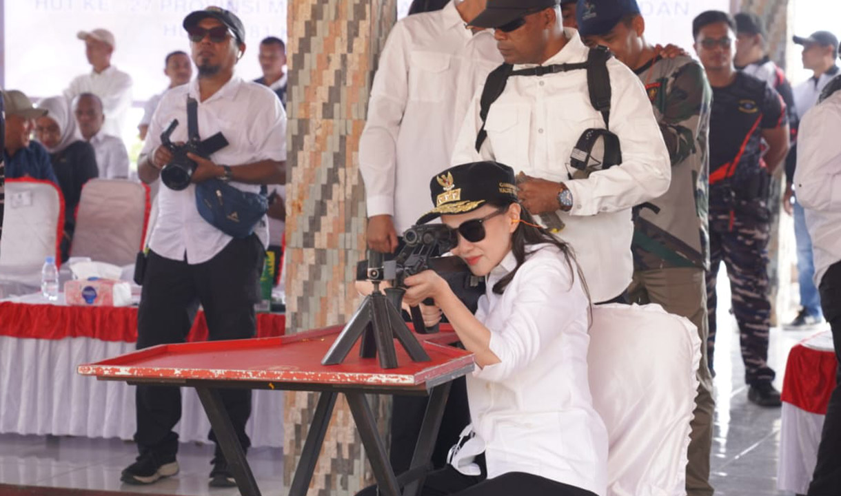 Gubernur Sherly Tjoanda Ikuti Lomba Menembak Laras Panjang di Maluku Utara, Perkuat Sinergi TNI-Polri