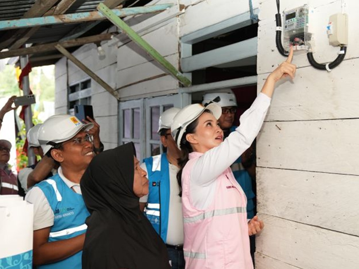  Sinergi PLN dan Pemprov Malut: Menuju 100% Desa Berlistrik 24 Jam Tahun Ini