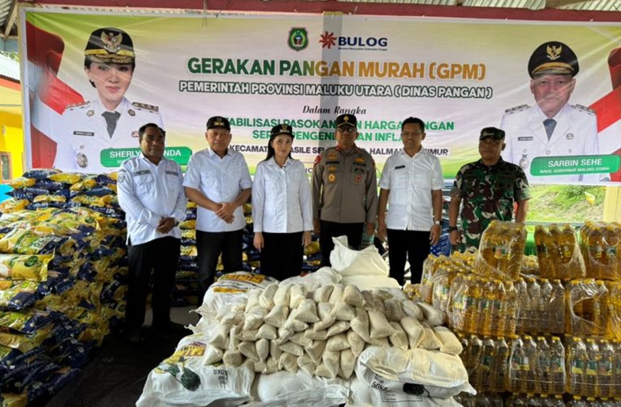 Pemprov Malut & BI Beri Bantuan Pangan Murah, Warga Antusias