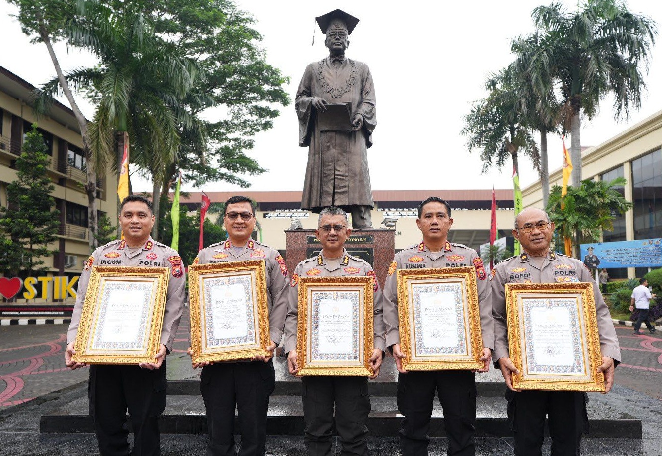 Layanan Publik Juara! Polda Malut Borong 5 Penghargaan Bergengsi di Jakarta