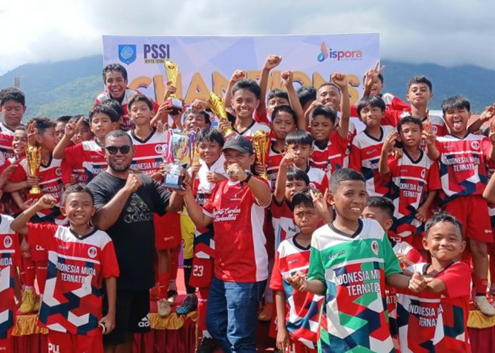 IM Ternate Raih Juara Umum Festival Sepak Bola Usia Dini Piala Wali Kota 2025