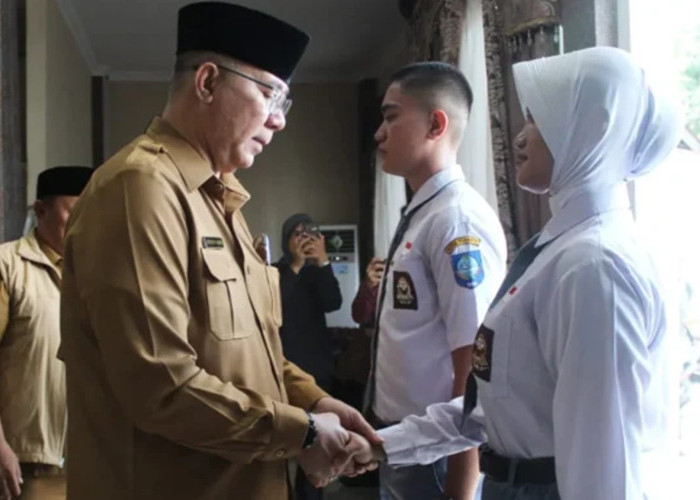 2 Putra-Putri Terbaik Maluku Utara Resmi Dikirim ke Pusdiklat Paskibraka Nasional