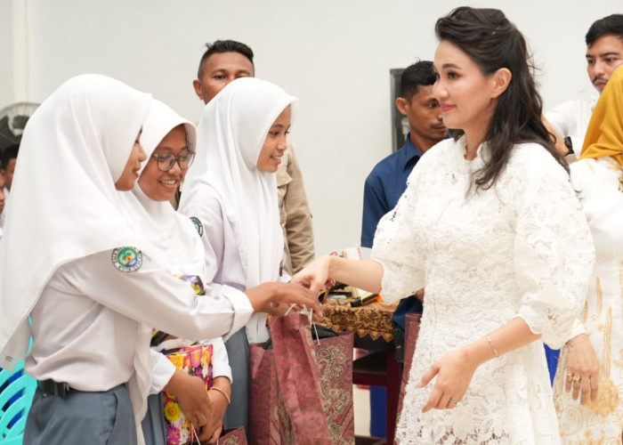 Peringati Hari Kartini, Gubernur Sherly Ajak Pelajar SMA 4 Ternate Cegah Kekerasan dan Pernikahan Dini