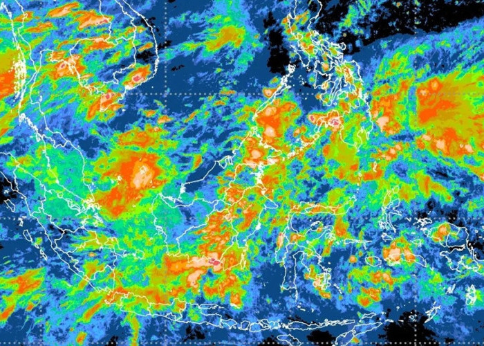 Prakiraan Cuaca Ganas Mengintai Maluku Utara Sepekan ke Depan