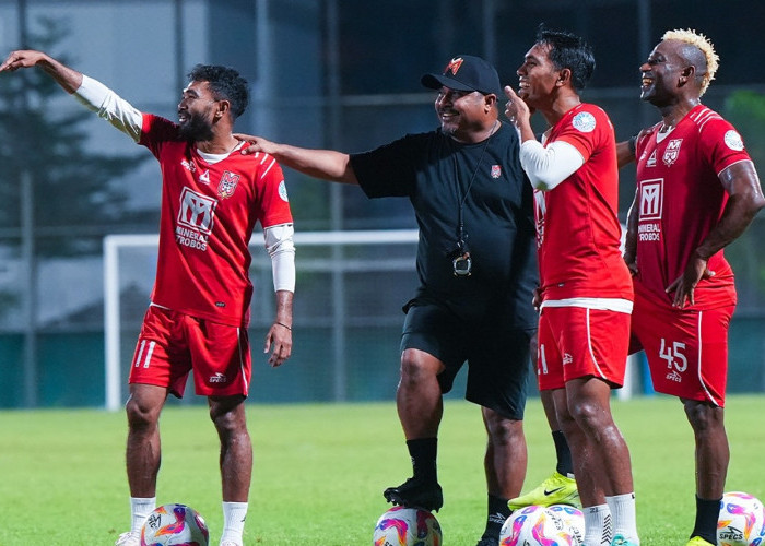 Malut United Pertahankan Formasi, Imran Nahumarury: Fokus Perkuat Tim untuk Liga 1 2025