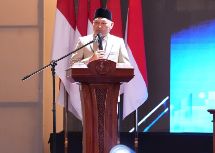 Maluku Utara Panen Sarjana! 320 Wisudawan UT Ternate Resmi Dikukuhkan, Ini Pesan Wagub Sarbin Sehe 
