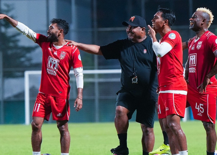 Ini Pelanggaran Berat Imran Nahumarury yang Bikin Malut United Pecat Mendadak