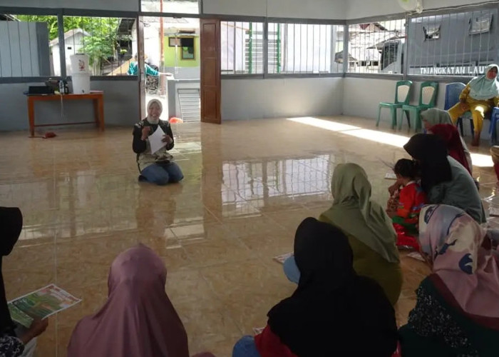 Tim KKN UGM Gandeng Warga Seram Utara Barat Kelola Sampah Berbasis 3R