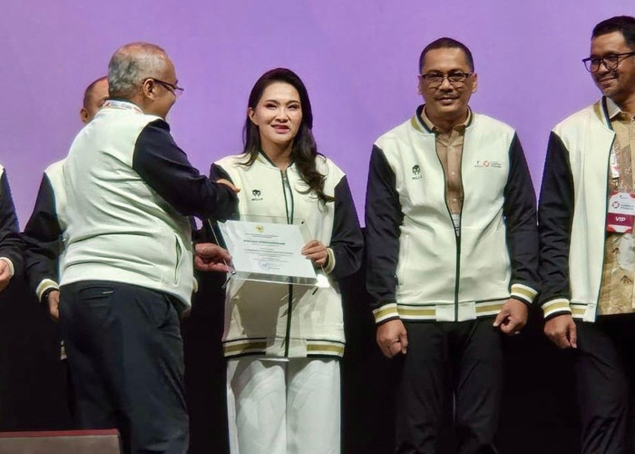 Gubernur Sherly Tjoanda Raih Peringkat 8 IPP Nasional