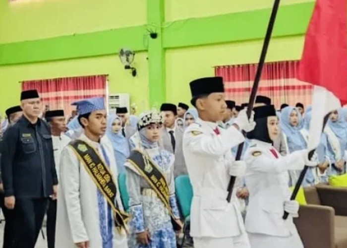 Gubernur Sherly Lepas 60 Bintang MAN-IC Halbar ke Kampus Top Nasional