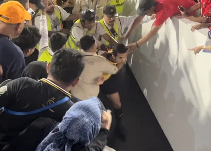 Suporter Marah! Wasit FIFA Thoriq Alkatiri Diserang Usai Laga Malut United vs PSM, Ini Kronologinya