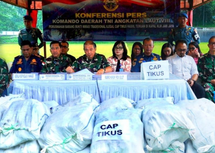 TNI AL Gagalkan Penyelundupan 2.140 Botol Cap Tikus Senilai Rp214 Juta di Pelabuhan Bitung