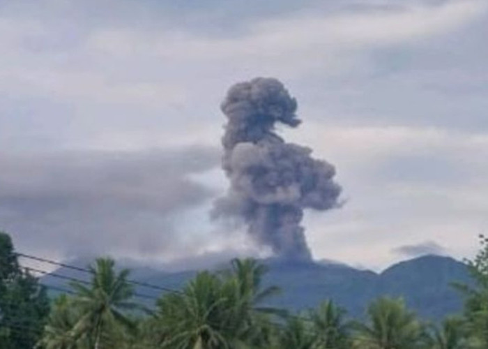 Awas! Gunung Dukono Meletus Lagi, Radius Bahaya Diperluas
