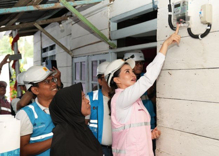  Sinergi PLN dan Pemprov Malut: Menuju 100% Desa Berlistrik 24 Jam Tahun Ini