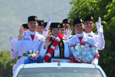 Mardhatilla Paskibraka Nasional Disambut Arak-arakan Meriah di Tidore