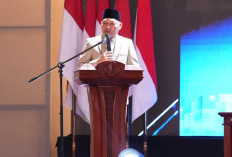 Maluku Utara Panen Sarjana! 320 Wisudawan UT Ternate Resmi Dikukuhkan, Ini Pesan Wagub Sarbin Sehe 