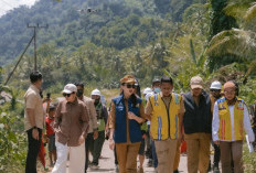 Gubernur Sherly Turun Ke Jalan Rusak 100 Km Payahe-Saketa, Kaget Lihat Jalur 'Jalur Maut' Gunung Mangga